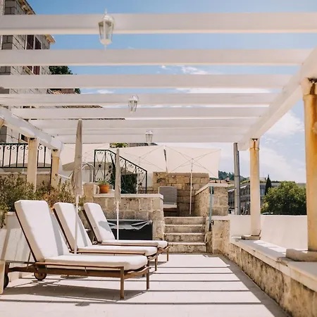 게스트하우스 얼루어 오브