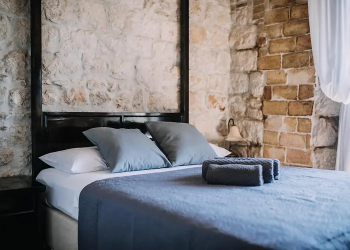 Gasthuis Allure Of 4*