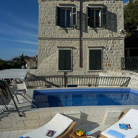 Maison d'hôtes Allure Of 4*